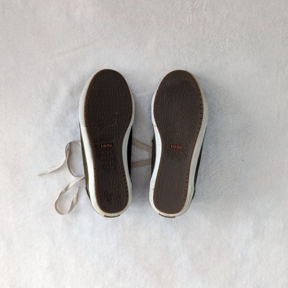 Taos Retrostar Green Suede Sneakers - Picture 6 of 9